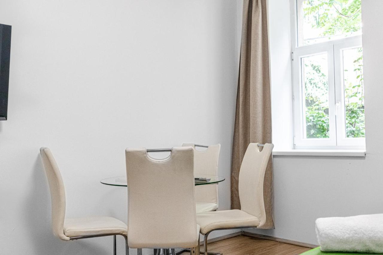 Delightful 2Br Shared Apartment - Ideal For Longstays Відень Екстер'єр фото