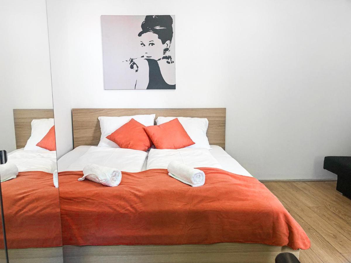 Delightful 2Br Shared Apartment - Ideal For Longstays Відень Екстер'єр фото