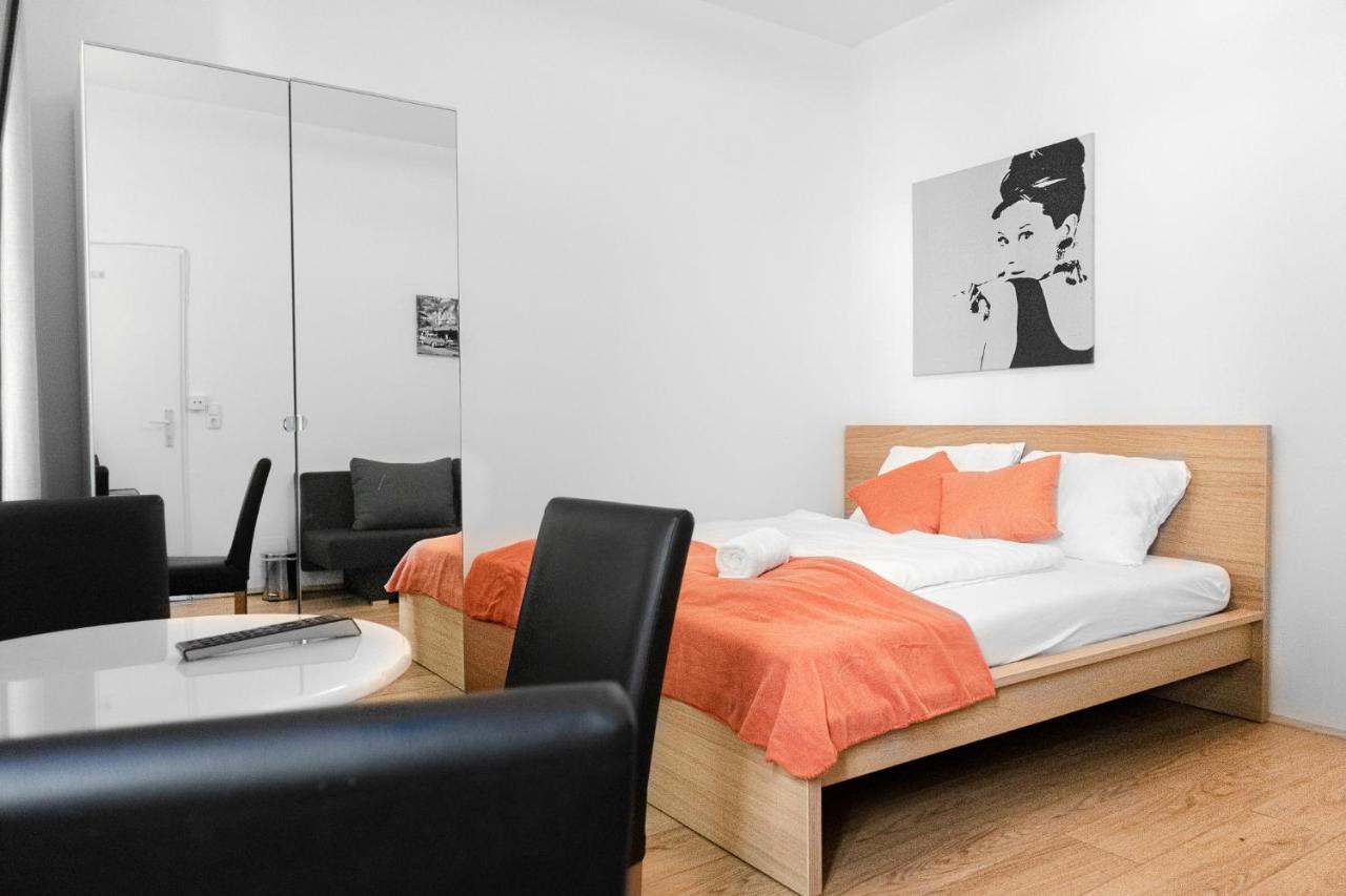 Delightful 2Br Shared Apartment - Ideal For Longstays Відень Екстер'єр фото