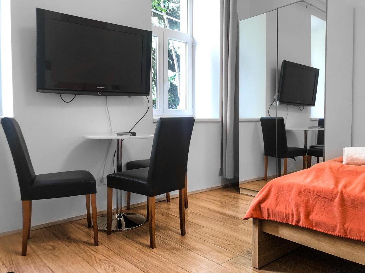 Delightful 2Br Shared Apartment - Ideal For Longstays Відень Екстер'єр фото