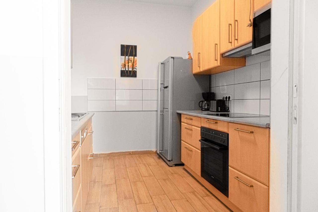 Delightful 2Br Shared Apartment - Ideal For Longstays Відень Екстер'єр фото